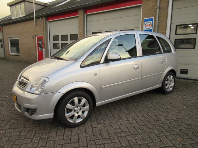 Opel Meriva 1.4-16V Edition