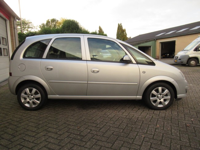 Opel Meriva 1.4-16V Edition