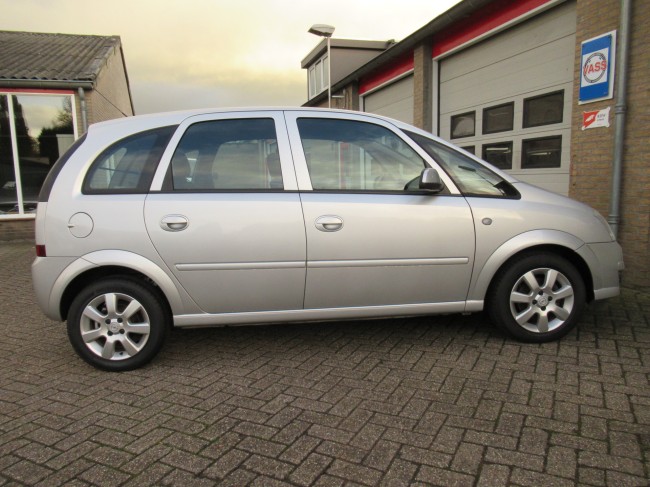 Opel Meriva 1.4-16V Edition