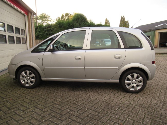 Opel Meriva 1.4-16V Edition