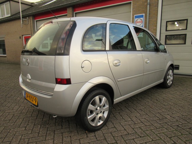 Opel Meriva 1.4-16V Edition