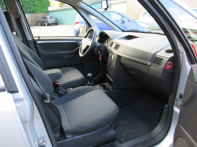 Opel Meriva 1.4-16V Edition