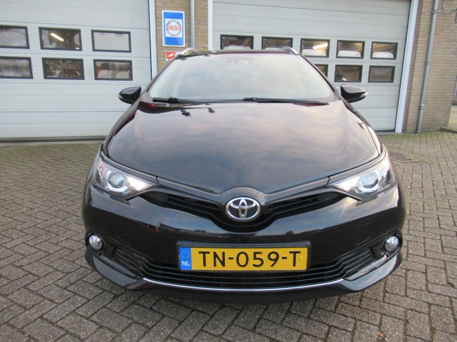 Toyota Auris Touring Sports 1.2T Dynamic