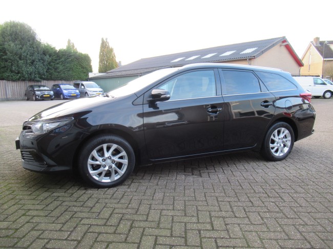 Toyota Auris Touring Sports 1.2T Dynamic