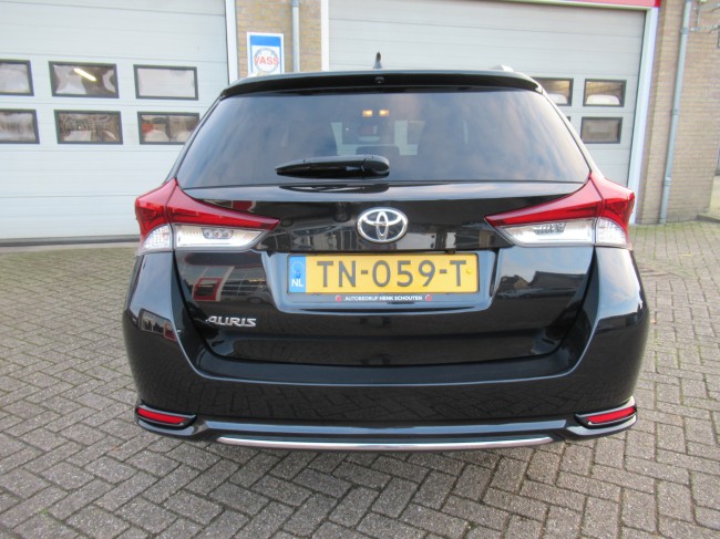 Toyota Auris Touring Sports 1.2T Dynamic