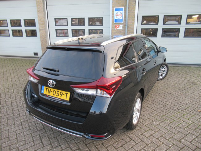 Toyota Auris Touring Sports 1.2T Dynamic