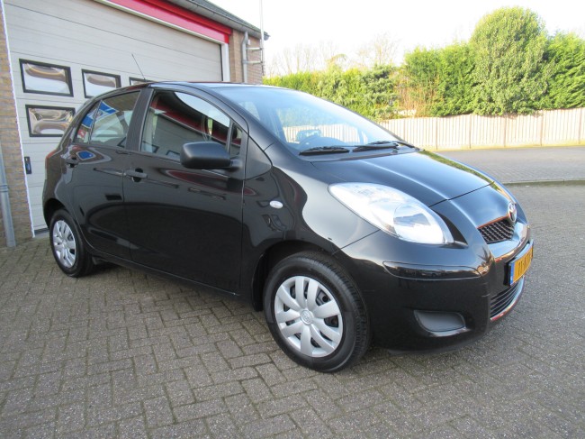 Toyota Yaris 1.0 VVTi Acces