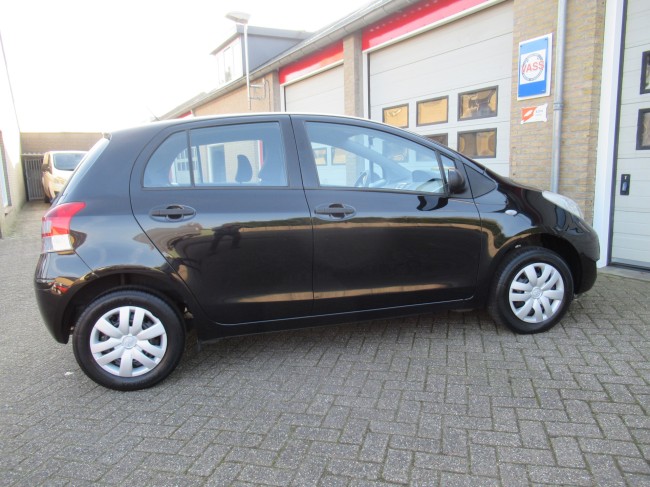 Toyota Yaris 1.0 VVTi Acces