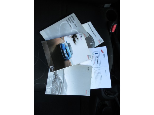 Toyota Yaris 1.0 VVTi Acces