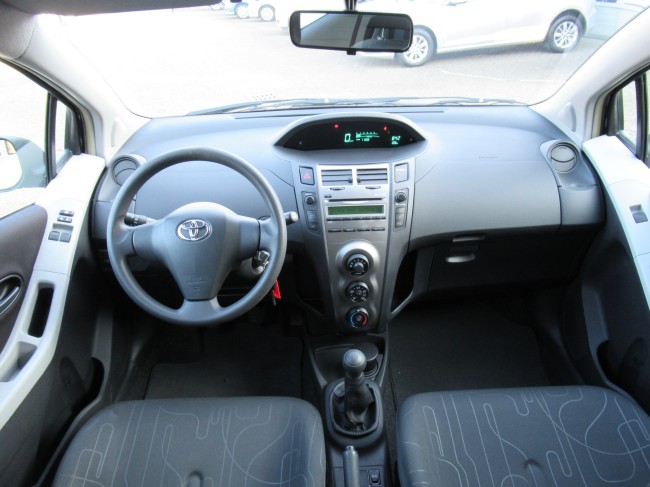 Toyota Yaris 1.0 VVTi Acces