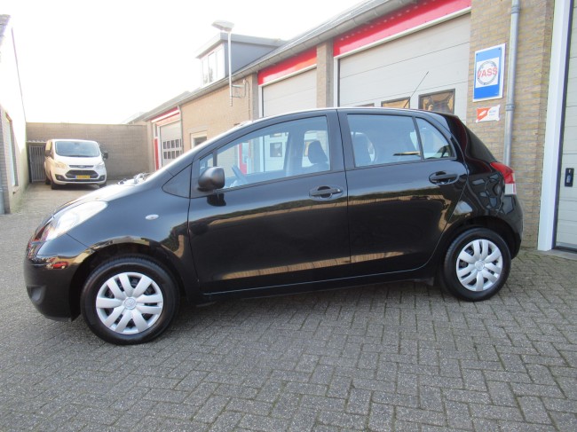 Toyota Yaris 1.0 VVTi Acces