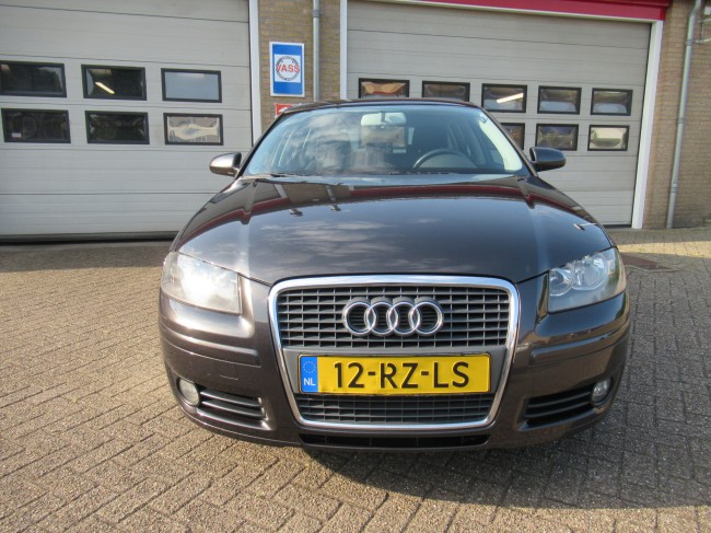 Audi A3 Sportback 1.6 FSI Attraction MEENEEMPRIJS