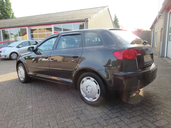Audi A3 Sportback 1.6 FSI Attraction MEENEEMPRIJS