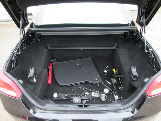 Ford FOCUS Coupe-cabriolet 1.6 Trend HANDEL  : cabriodak gaat niet open + rechter raammechanisme defect