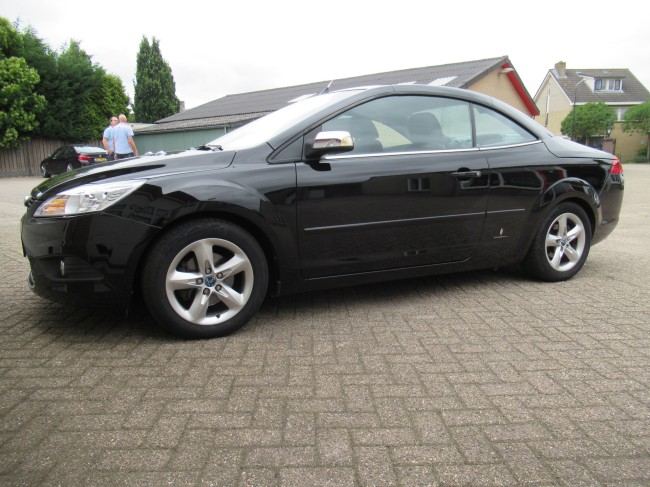 Ford FOCUS Coupe-cabriolet 1.6 Trend HANDEL  : cabriodak gaat niet open + rechter raammechanisme defect