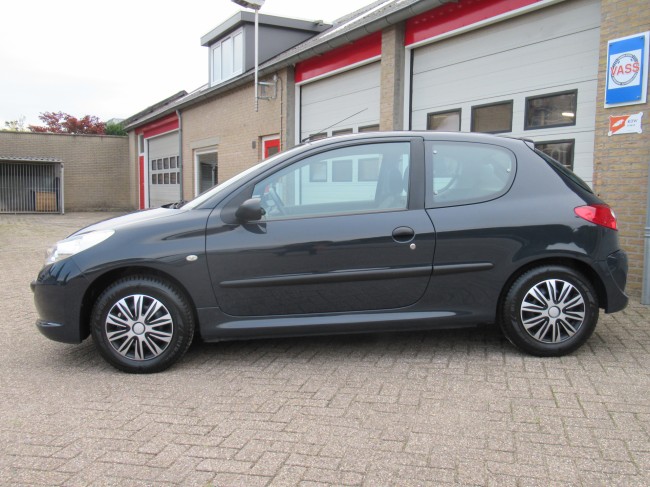 Peugeot 206+ 1.1 XR