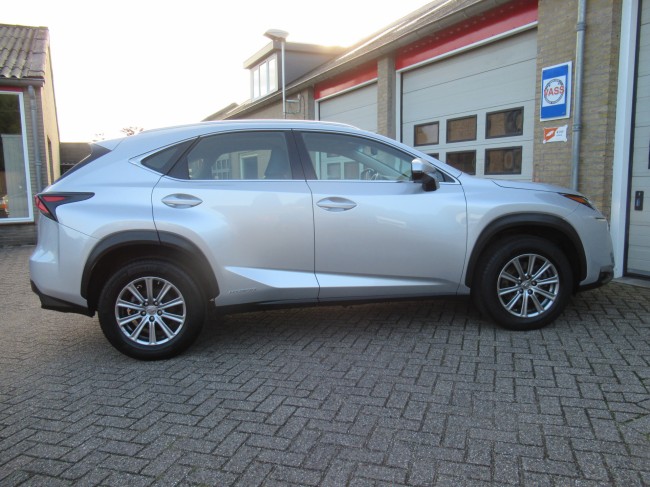 Lexus NX 300h AWD 25th First Edition leer Dealeronderhouden