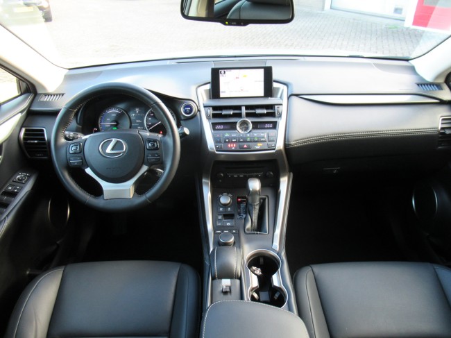 Lexus NX 300h AWD 25th First Edition leer Dealeronderhouden