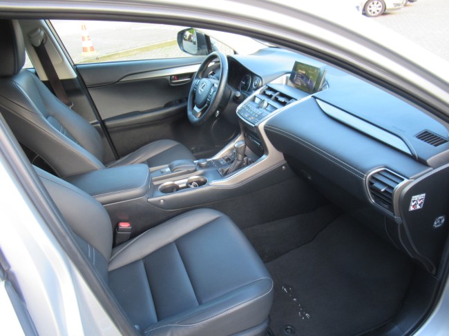 Lexus NX 300h AWD 25th First Edition leer Dealeronderhouden