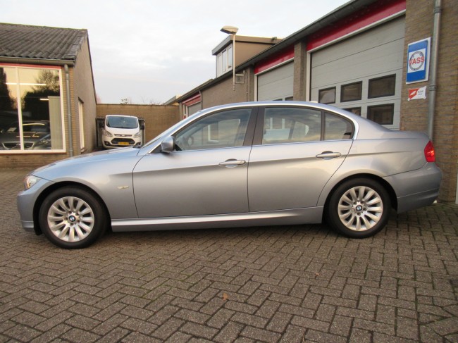 BMW 3-serie 325i Executive Xenon, Clima, PDC