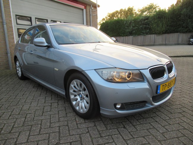 BMW 3-serie 325i Executive Xenon, Clima, PDC