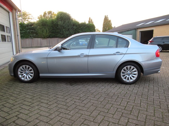 BMW 3-serie 325i Executive Xenon, Clima, PDC