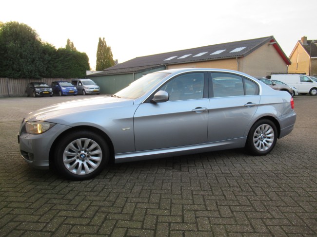 BMW 3-serie 325i Executive Xenon, Clima, PDC