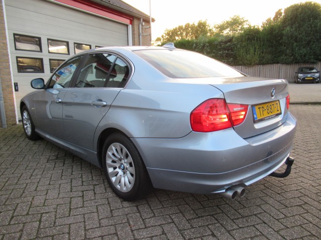 BMW 3-serie 325i Executive Xenon, Clima, PDC