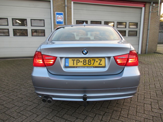 BMW 3-serie 325i Executive Xenon, Clima, PDC
